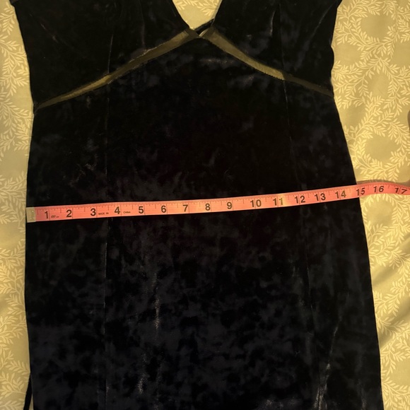 Free People X Revolve Low Key Crushin
Velvet Dress in Rare Night - Picture 10 of 11